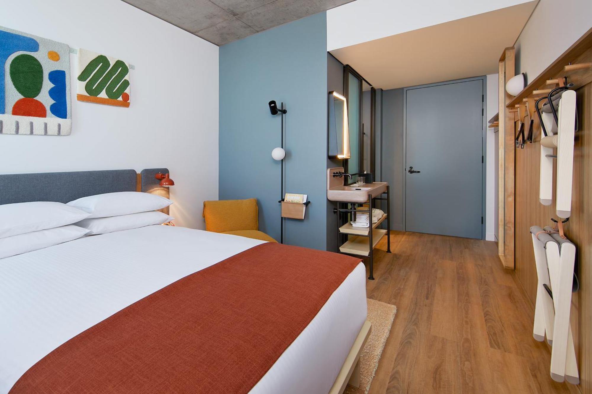 Moxy Airport 4* Sydney
