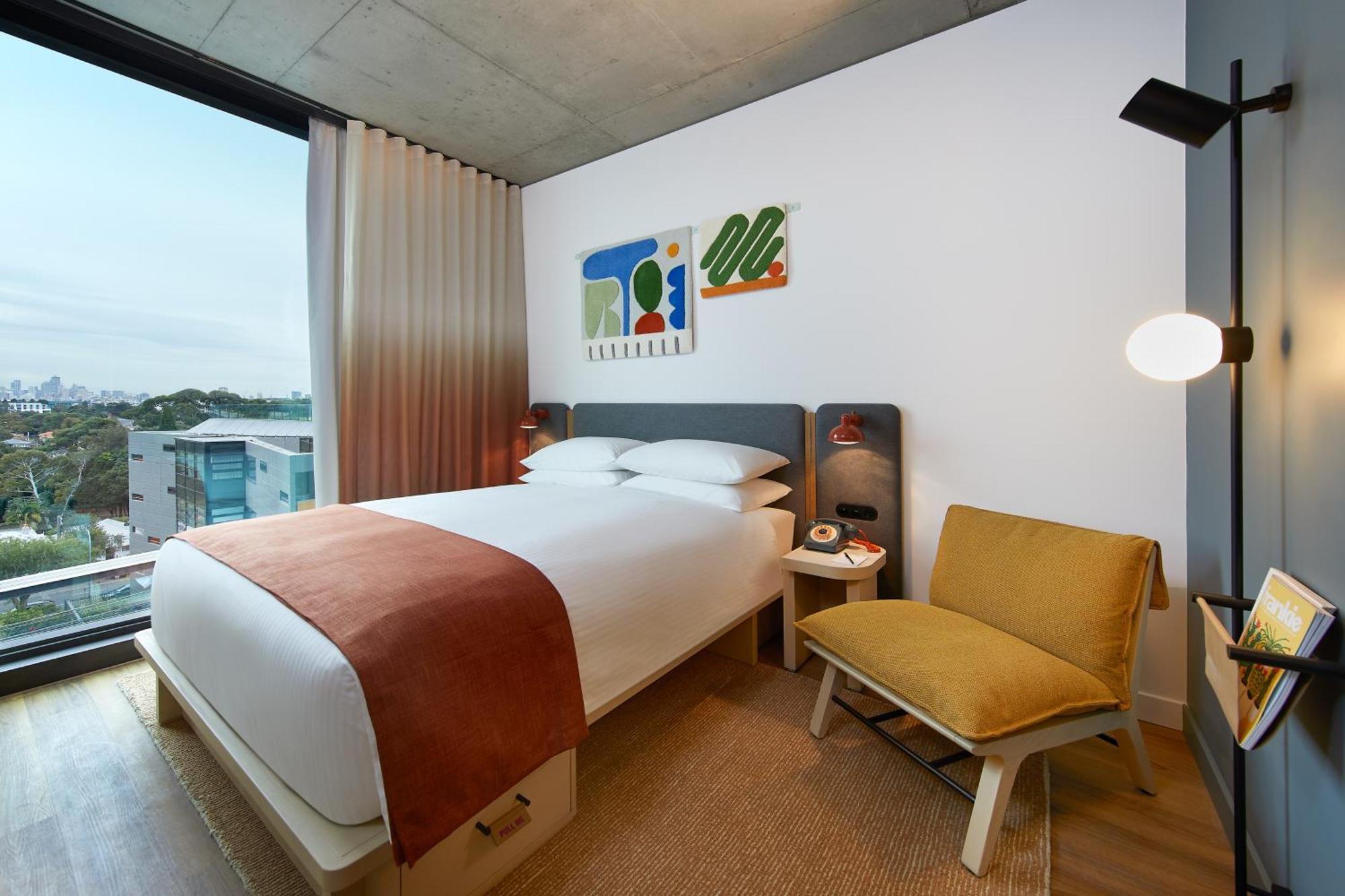 Moxy Airport Hotel 4*